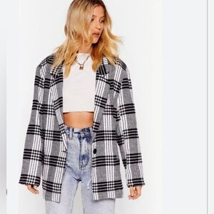 🆕️ Nasty Gal Stylish Black and White Plaid Women's Jacket. Size: 2.